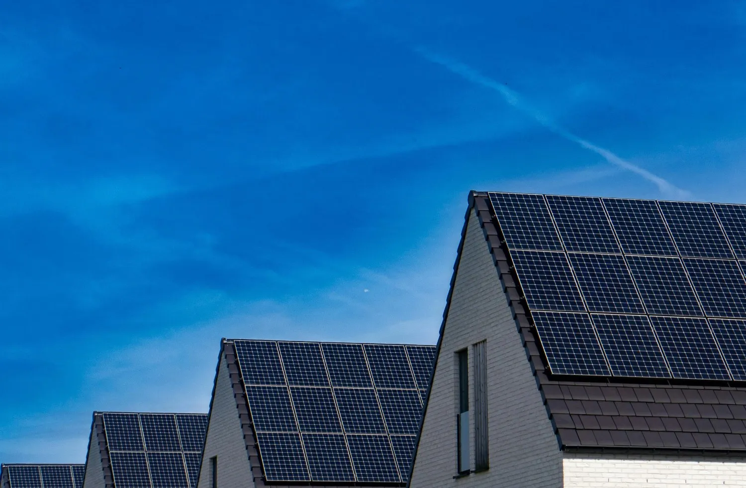 Post Title	DIY Roofing vs. Hiring a Contractor in Mt. Pleasant, MI | EPHI